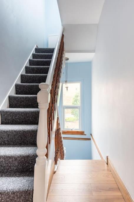Harbourside Haven - Stylish Retreat In Hotwell - Free Parking Apartment Bristol Exterior photo