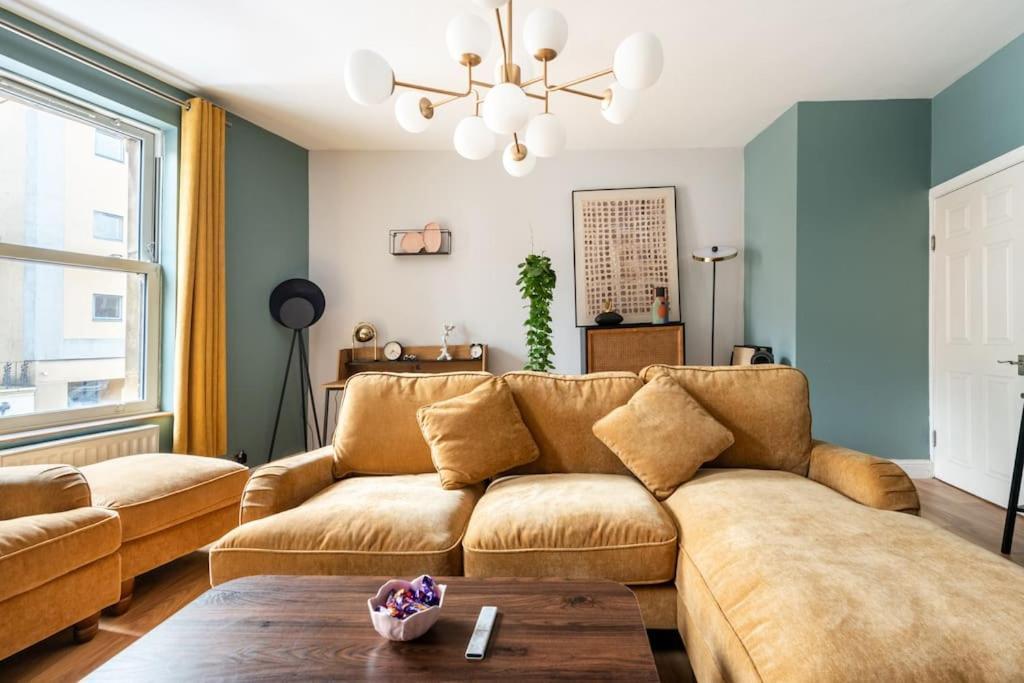 Harbourside Haven - Stylish Retreat In Hotwell - Free Parking Apartment Bristol Exterior photo